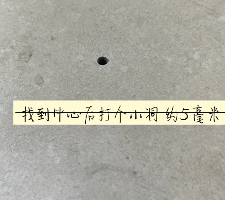 剑川瓷砖空鼓维修公司专业解答在瓷砖铺贴过程中，如果砂料搅拌不均匀，将会带来以下问题